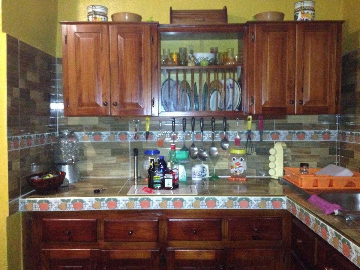 15 Min From The Airport In Kingston Jamaica Appartement Buitenkant foto